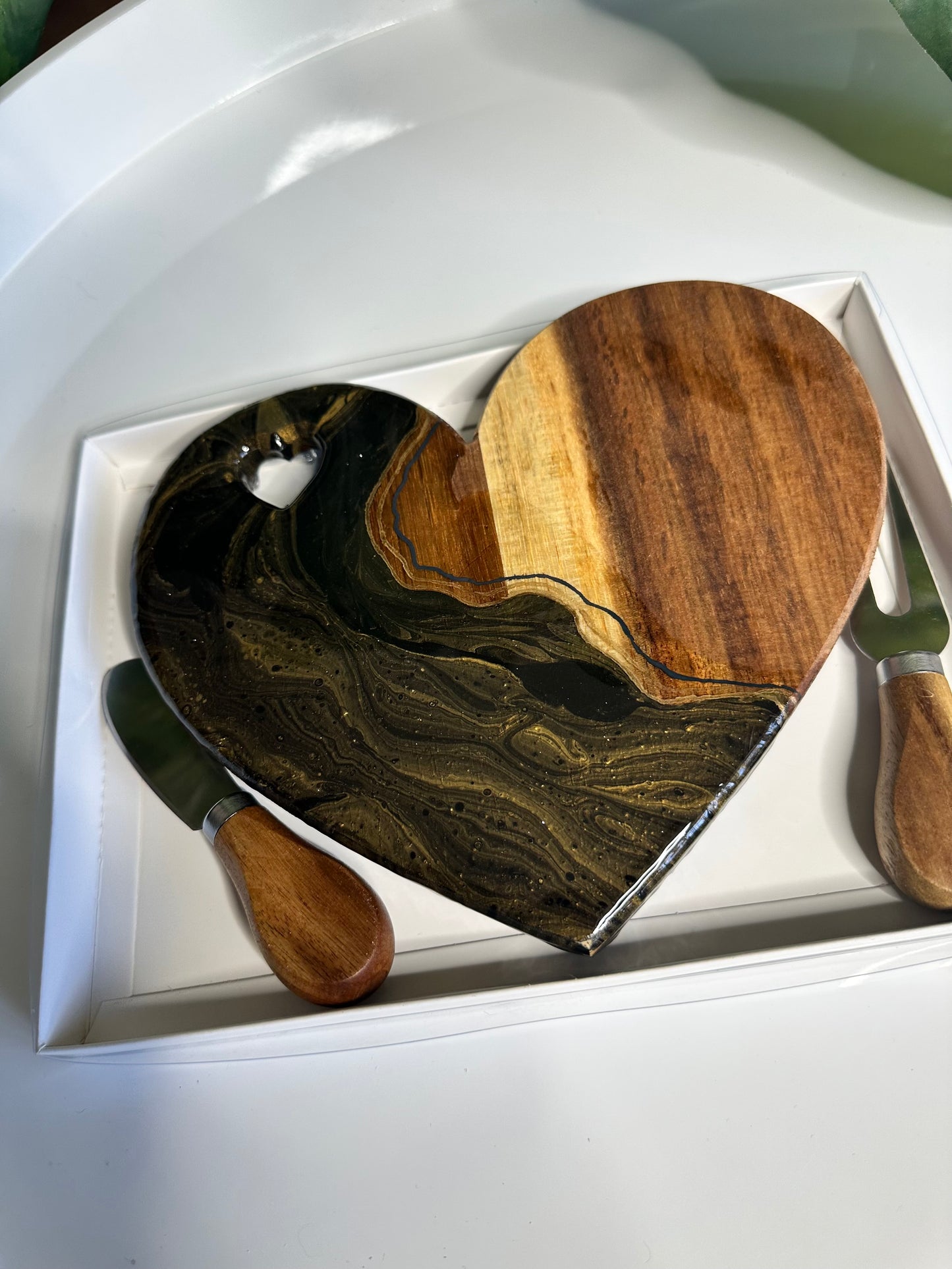 Luxe Heart Acacia Charcuterie Set
