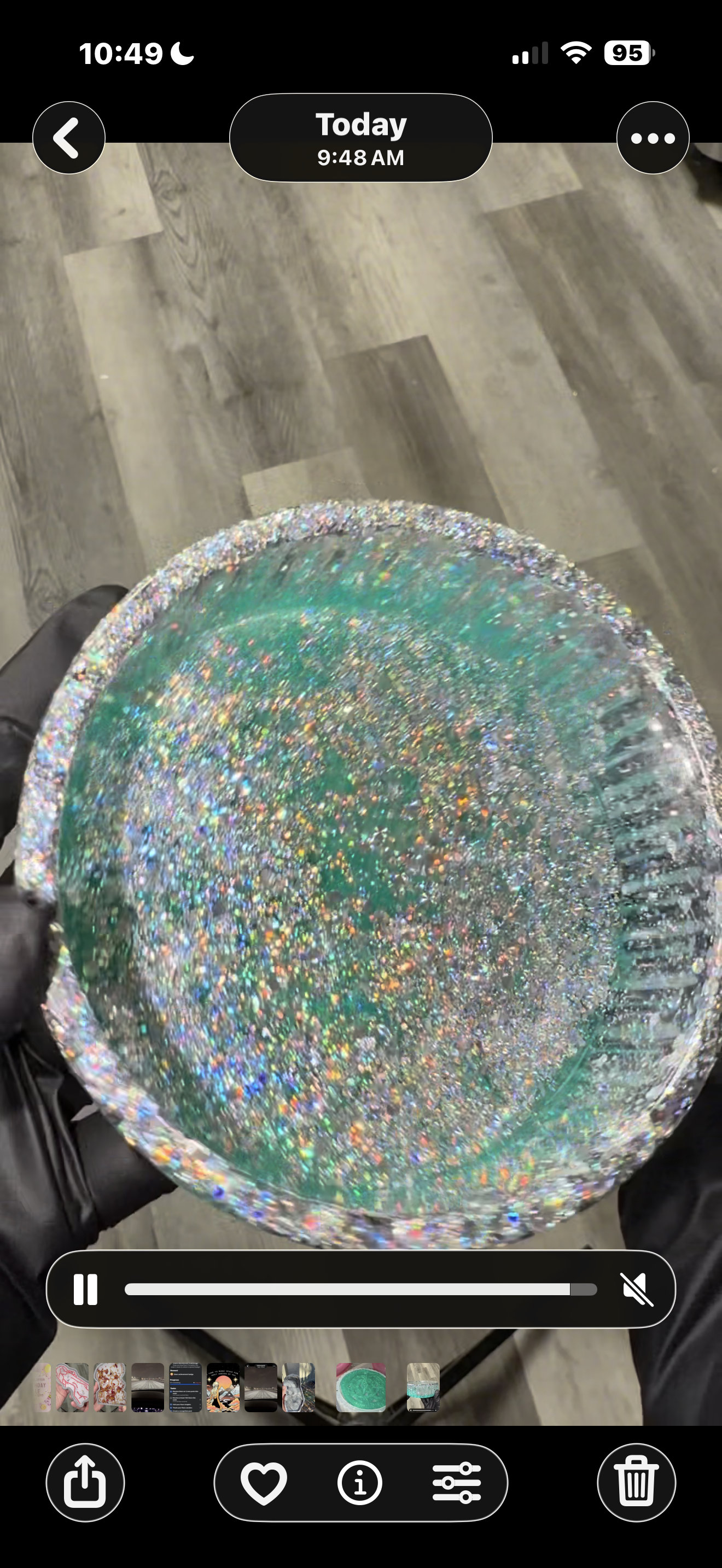 Glittaaa Teal Bowl