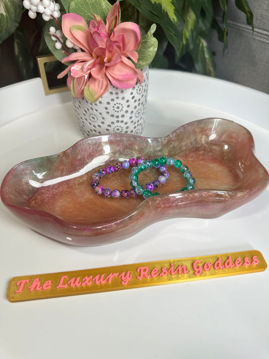 🌟 ShimmerWave Luxe Tray – Handmade Resin Art Tray