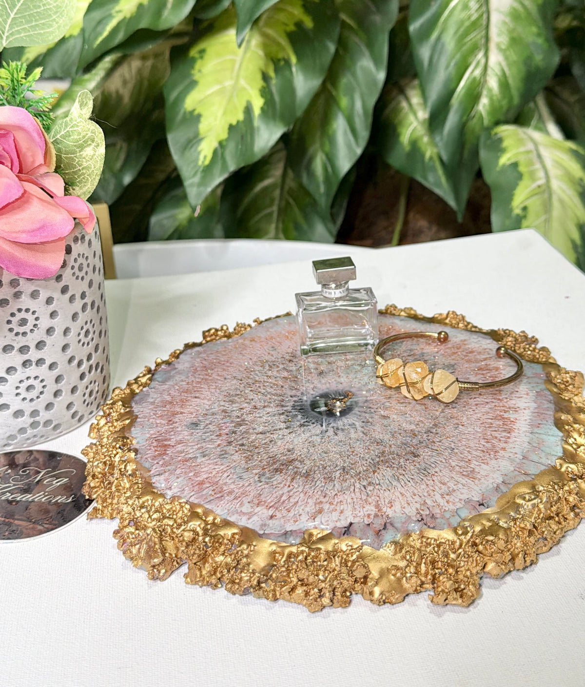 Golden Bloom Geode Tray