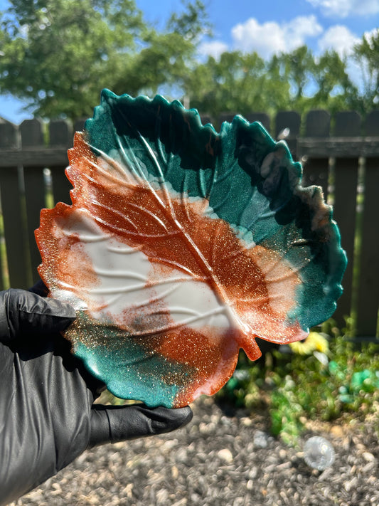 Autumn Breeze Leaf Dish