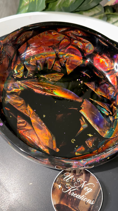 Holographic Shattered Bowl
