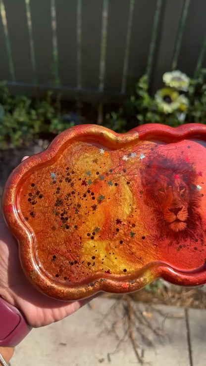 Fall of Lion Tray